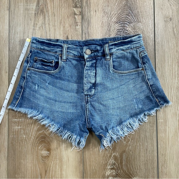 Blank NYC Denim Cut-off Short - Picture 11 of 14